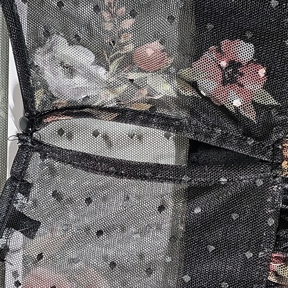 Willow women's top, 3X. Black sheer overlay tier. Floral print. Goth, f… - Picture 5 of 9